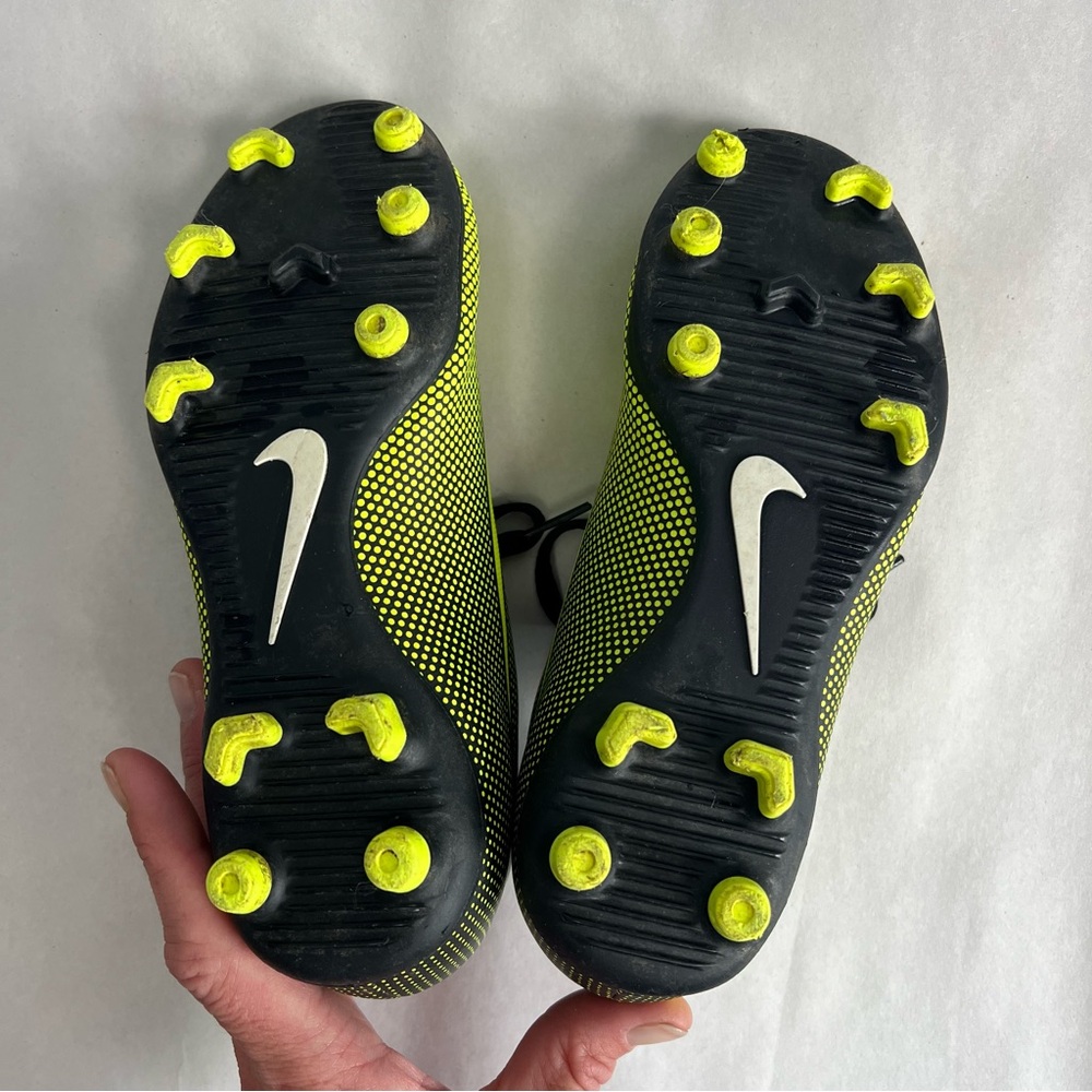 Nike Bravat II FG Soccer Cleats Youth 2.5Y Black Volt Firm Ground Lightweight - Picture 8 of 9